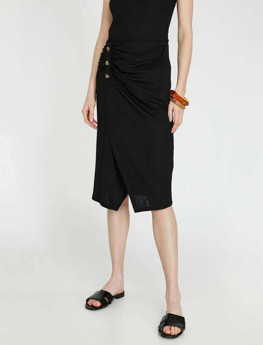 12032 Black Button Detailed Midi Skirt