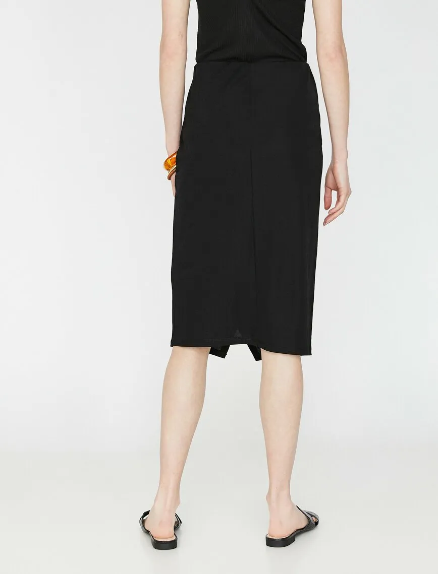 12032 Black Button Detailed Midi Skirt