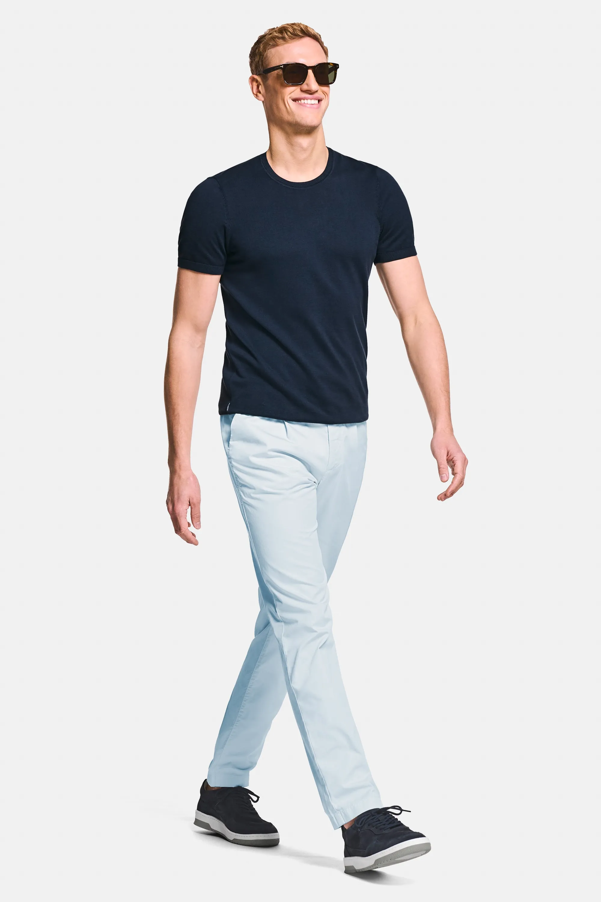 Avenues * Die Classic Chinos