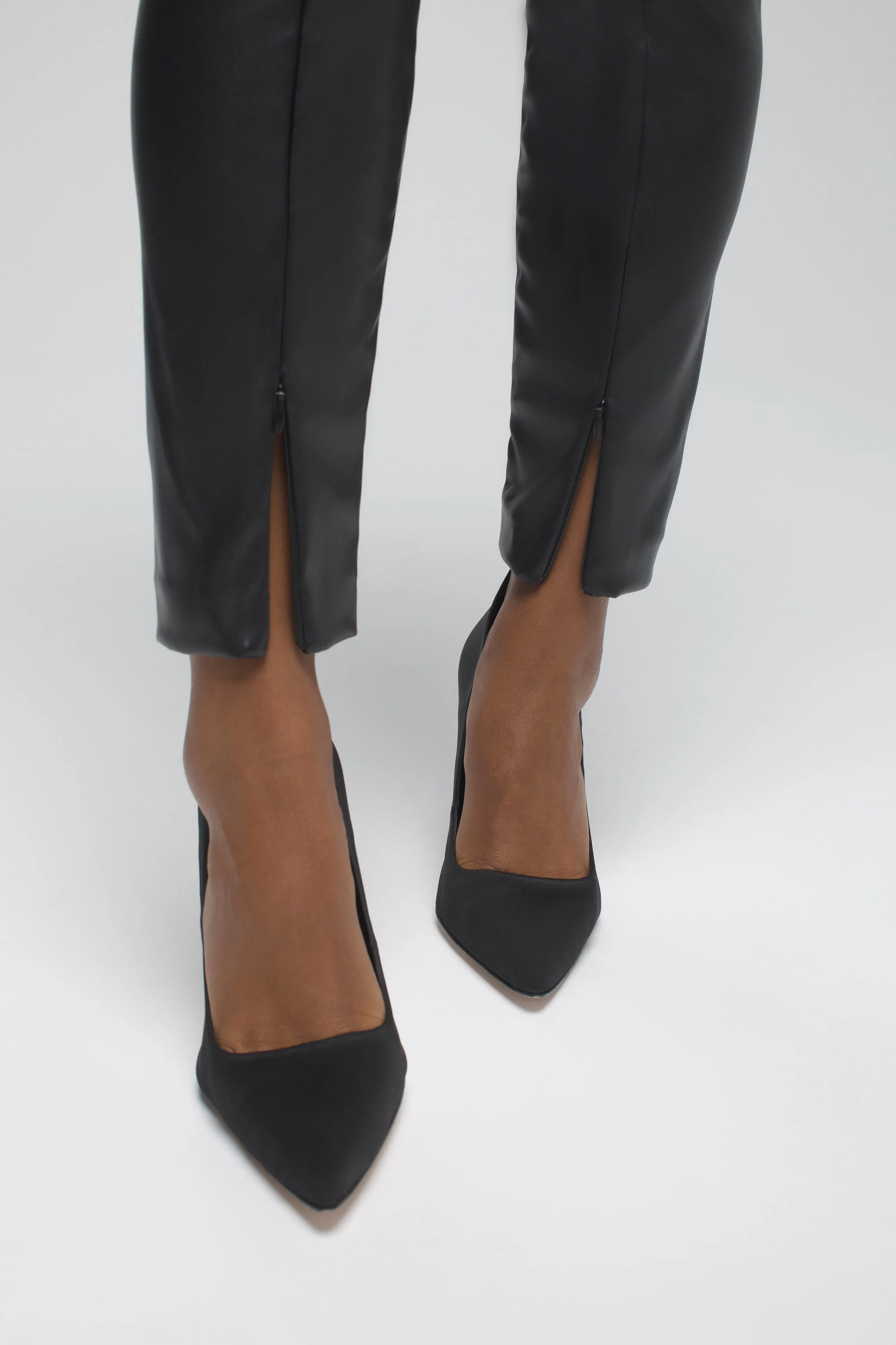 BETTER THAN LEATHER BOSS PANT SKINNY | BLACK001
