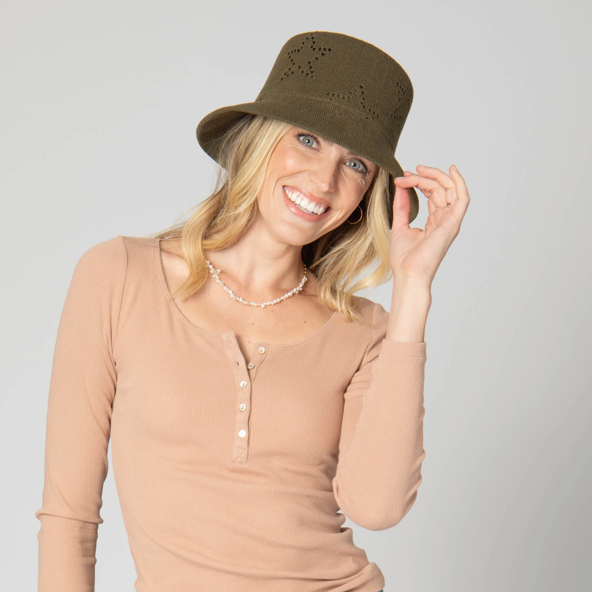 Eliza - Bucket Hat with Star Pointelle Details