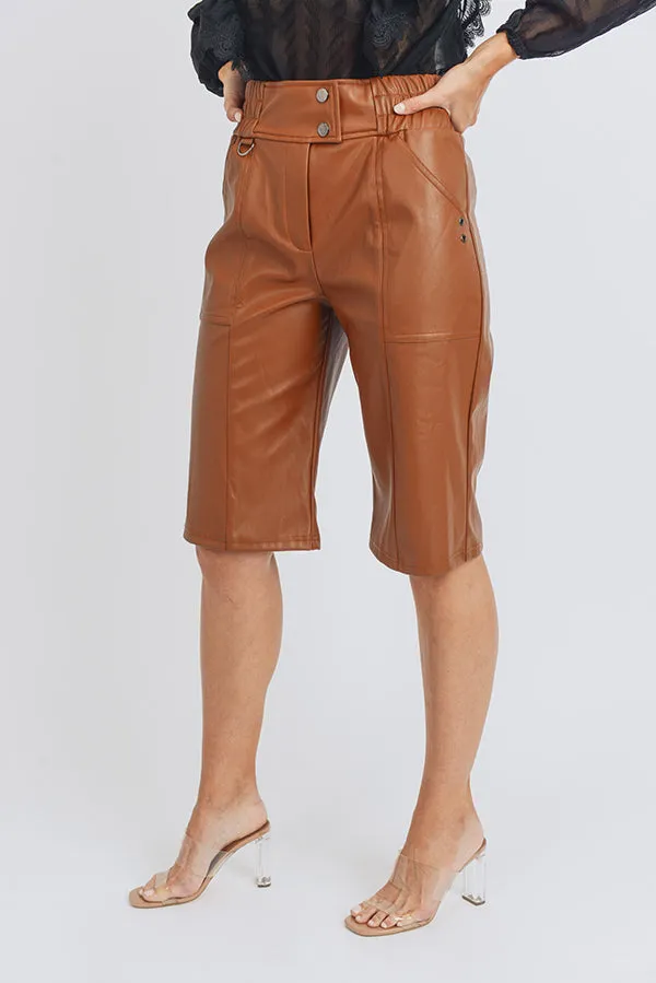 FAUX LEATHER WIDE BERMUDA PANTS