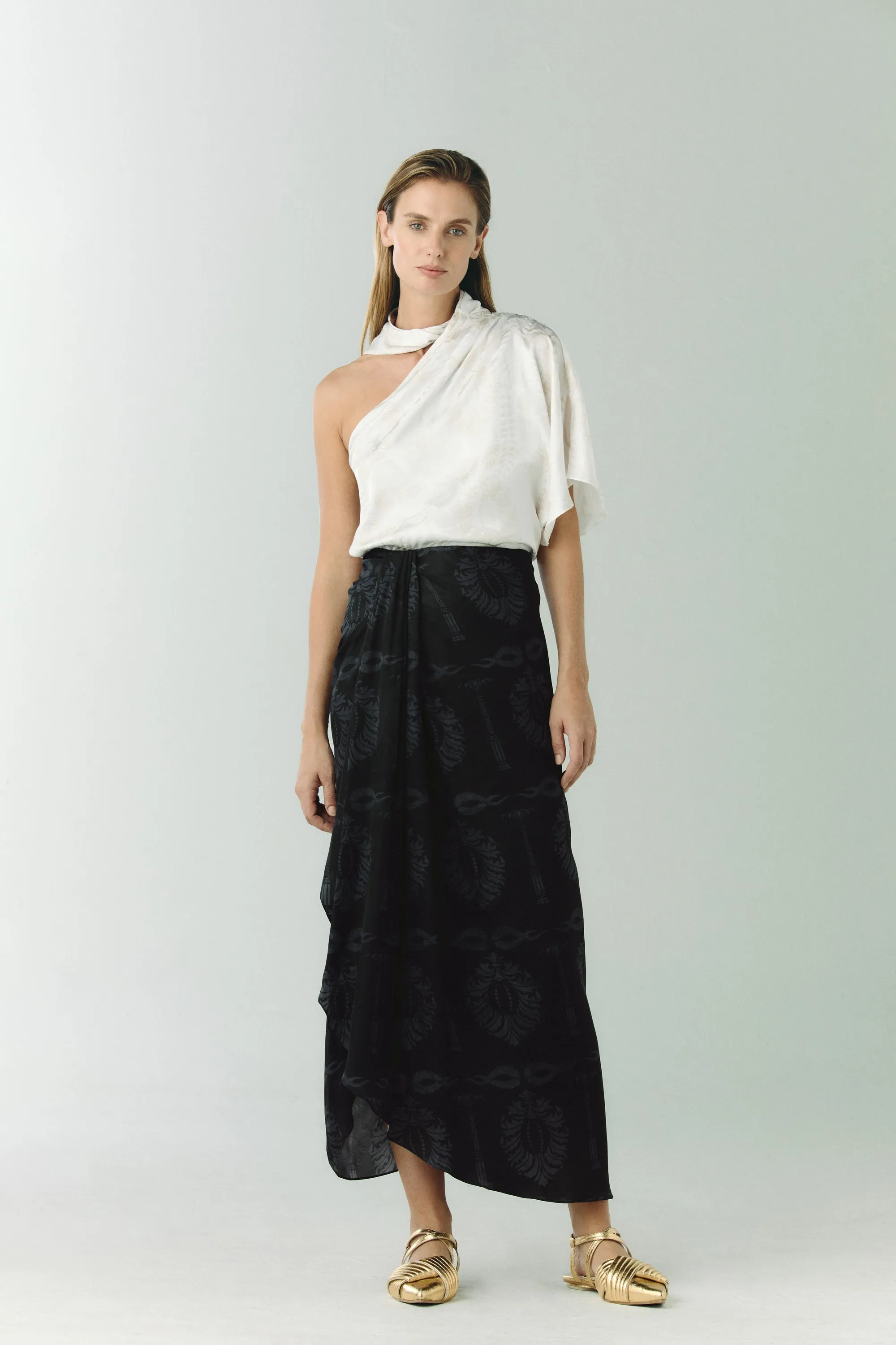 Myanmar Silk Jacquard Midi Skirt / Black