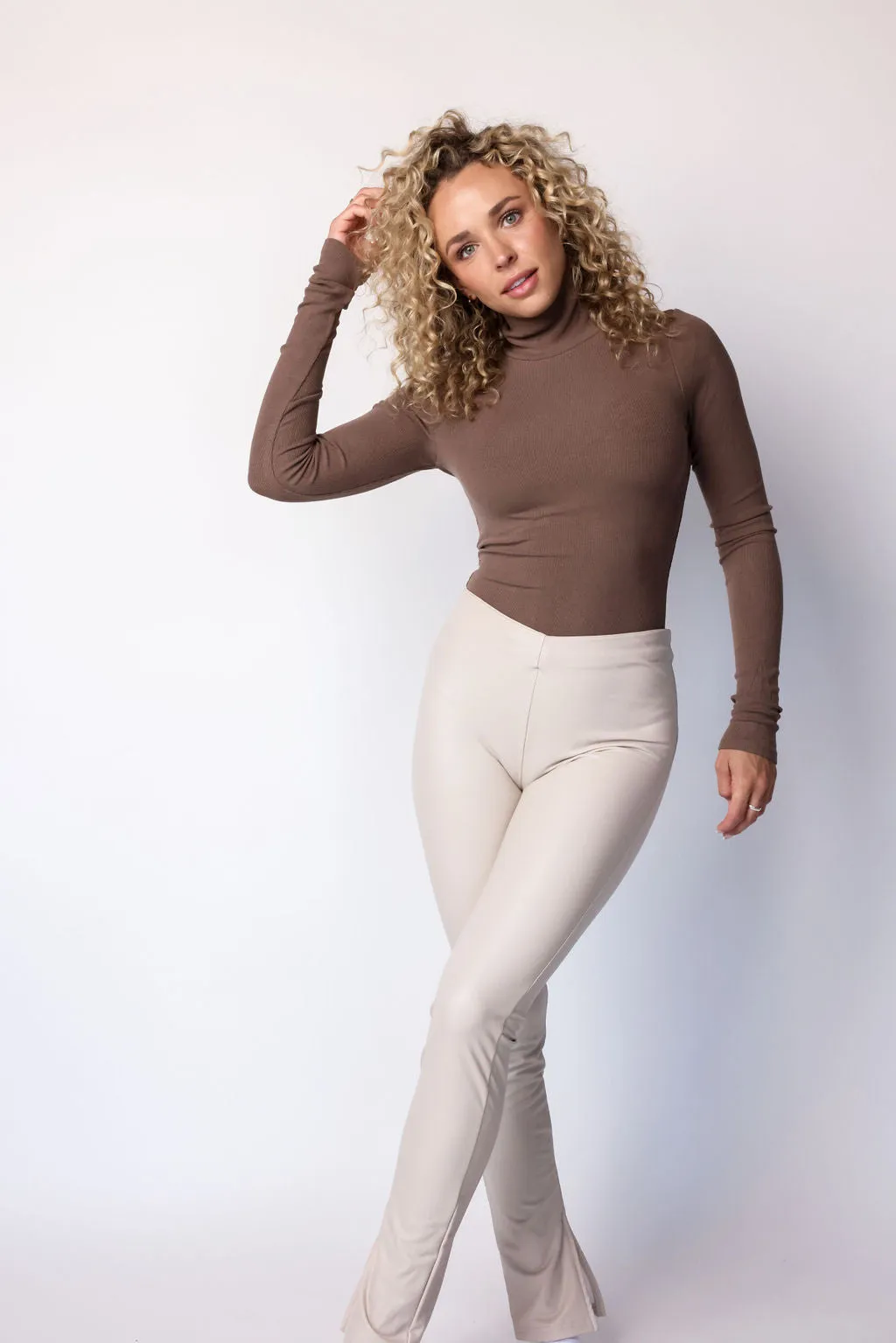 V Cute Leather Pants