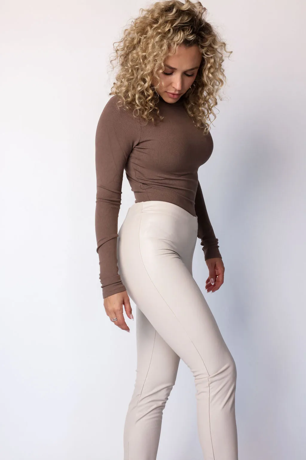 V Cute Leather Pants